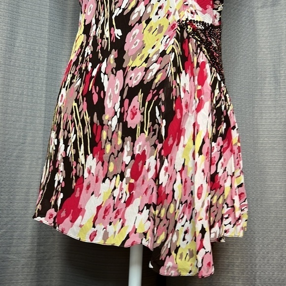 IDEOLOGY SMALL BROWN AND PINK SLEEVELESS SILK BLOUSE WITH HANDKERCHIEF HEM - Picture 5 of 9